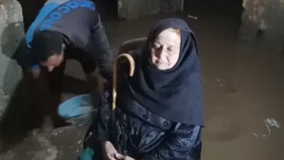 أهالي قرية إبوان في المنيا يستغيثون: بيوتنا غرقت بالمياه ونفسيتنا اتدمرت | بث مباشر