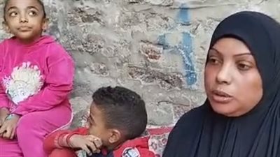منحها وزير التعليم كرسيا كهربائيا.. والدة أروى مريضة العظم الزجاجي بقنا: بناشد تساعدوني في علاجها | بث مباشر 