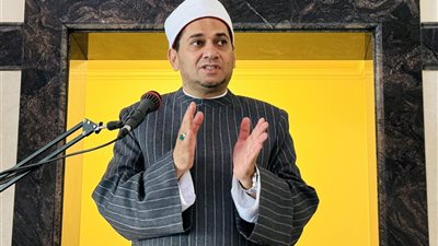  الدكتور أحمد علي سليمان    