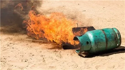 إصابة عاملين إثر انفجار أسطوانة غاز داخل مستشفى تحت الإنشاء بالمنيا