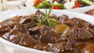طريقة عمل كباب الحلة بالبصل والبطاطس.. اعرفي قطعية اللحمة المناسبة