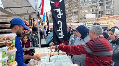 بتخفيضات تصل لـ30%.. افتتاح سوق اليوم الواحد في منطقة سيدي بشر بالإسكندرية 