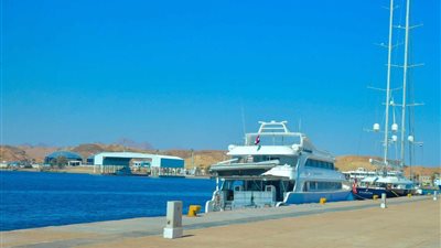 إعادة فتح ميناء شرم الشيخ البحري بعد تحسن الأحوال الجوية