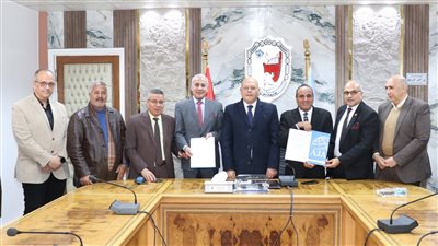 للعام الثالث على التوالي.. تجديد منح 6 كليات بجامعة سوهاج شهادة الأيزو