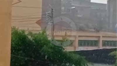 طقس سيئ وأمطار غزيرة تضرب دمياط.. وتوقف جميع الأنشطة البحرية بمرسى علم| بث مباشر 