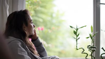 دراسة علمية تكشف تأثير الشعور بالوحدة على الذاكرة وتراجع وظائف الدماغ