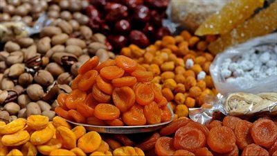 أوكازيون للياميش.. والزبيب والفستق وعين الجمل الأكثر طلبًا قبل رمضان