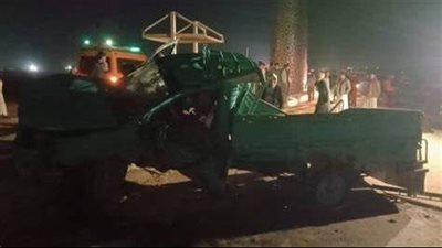 بينهم 4 أشقاء.. مصرع 8 أشخاص وإصابة 5 آخرين في انقلاب سيارة نقل محملة بالعمالة بمطروح | بث مباشر