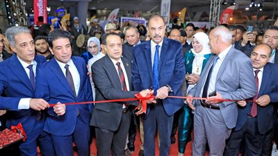 افتتاح معرض صُنع في سُوهاج بمشاركة 32 عارضا| صور