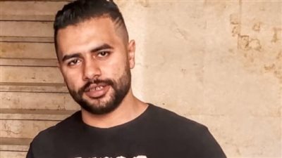 والدة شاب عزبة النخل بعد سحله وتجريده من ملابسه: ابني بين الحياة والموت.. وأسرة طليقته السبب
