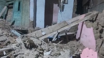 انهيار منزل من الطوب اللبن بمنطقة الشهداء في الإسماعيلية