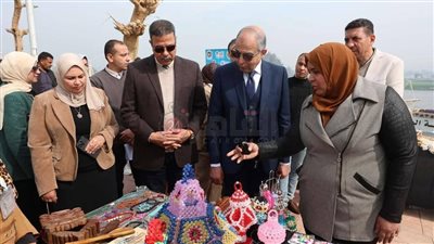 بأيادٍ مصرية.. محافظ المنيا يفتتح معرضًا لدعم الحرف اليدوية والمشروعات الصغيرة| صور وفيديو