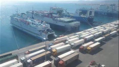 لليوم الرابع.. غلق ميناء الغردقة البحري لاضطراب الأحوال الجوية وارتفاع الأمواج | بث مباشر