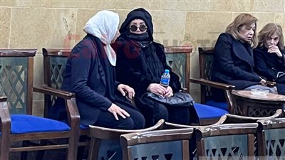 سهير رمزي وميرفت أمين أبرز الحضور في عزاء شقيق شهيرة بمسجد الحامدية الشاذلية