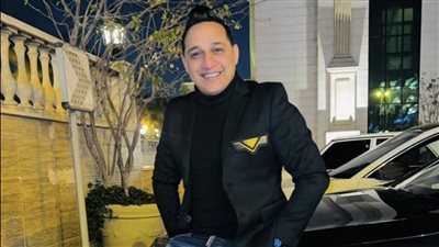 وصول رضا البحراوي إلى نقابة الموسيقيين للتحقيق معه بعد رصد مخالفات في حفلاته 
