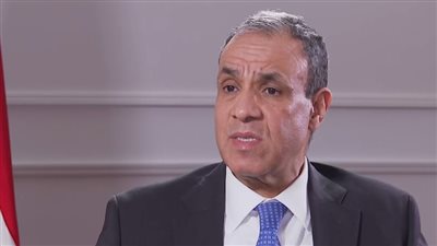 وزير الخارجية يتوجه إلى الجزائر لتبادل الرؤى بشأن التحديات والأزمات الإقليمية