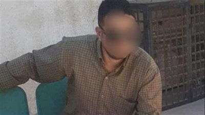 كلاب ضالة تهاجم موظفًا كفيفًا في السويس وتصيبه بقطع في شريان القدم | بث مباشر