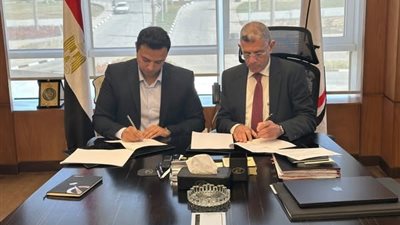 وكالة الفضاء المصرية توقع بروتوكول تعاون لتعزيز الشراكة في تصنيع الأقمار الصناعية