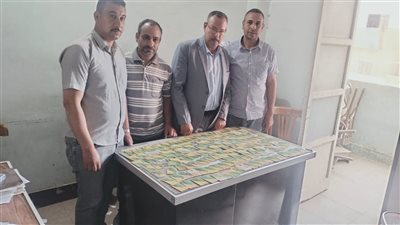 للاستيلاء على الدعم وتحقيق ربح غير مشروع.. محافظ أسيوط: ضبط 1000 بطاقة تموينية بحوزة تاجر 