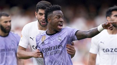 لا داعي للاستعجال.. فينيسيوس يعلق على شائعات تجديد عقده مع ريال مدريد