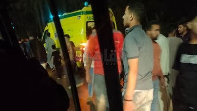 حالتهما حرجة.. إصابة شابين إثر اصطدام دراجة نارية برصيف في الفيوم