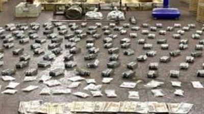 هاربون من أحكام قضائية.. ضبط 3 سيدات وشخص بحوزتهم 12 كيس أيس بقصد الإتجار بحدائق أكتوبر
