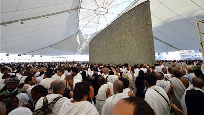المفتي: ترك رمي الجمرات دون عذر حتى يخرج وقته يوجب الفدية على صاحبه
