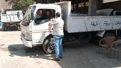 بالتزامن مع امتحانات الثانوية العامة.. حملات مكبرة لنظافة الشوارع بمركز ومدينة طهطا في سوهاج