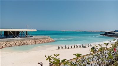 لحين انتهاء النوة البحرية.. استمرار غلق الشواطئ المفتوحة فى مطروح حفاظًا على أرواح المواطنين 