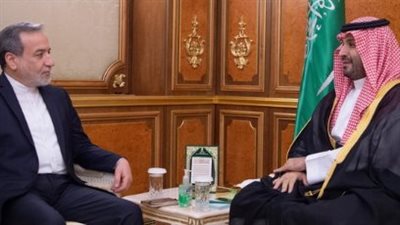 محمد بن سلمان يلتقي وزير خارجية إيران.. وعراقجي يشكر السعودية على مواقفها