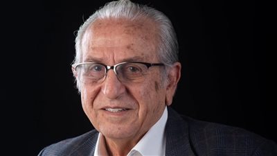 في عيد ميلاده.. رحلة علي بدرخان من مساعد مخرج إلى أحد أهم صناع السينما