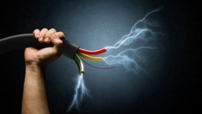 مصرع عامل صعقا بالكهرباء في سوهاج 