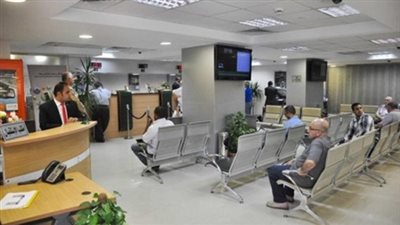 مصادر: ترجيحات بتطبيق العمل عن بُعد في مقرات البنوك الرئيسية.. واستمرار العمل بالفروع التي تتعامل مع الجمهور
