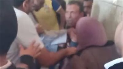 شاب يطعن آخر في الرقبة بالشرقية 