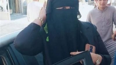مُرتدية نقاب.. وكيل تموين مطروح تتنكر لضبط 5 أطنان دقيق مدعم قبل بيعها بالسوق السوداء