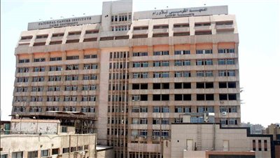 التأجيلات تهدد حياتي.. مريض بالسرطان عالق بين قرارات مؤجلة وإجراءات معقدة