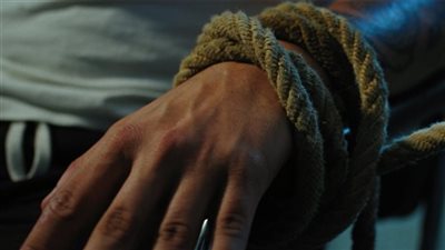 خليجي يتهم شخصين باحتجازه داخل منزله وسرقة أمواله بالهرم