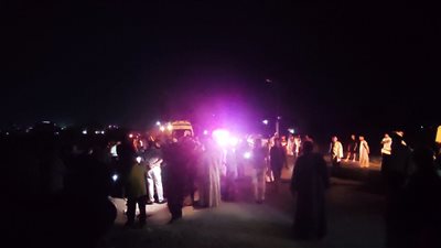 انتشال سيارة ملاكي سقطت بالترعة الإبراهيمية بطهطا.. وجهود للبحث عن سائقها