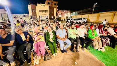  ثقافة الفيوم: المسرح المتنقل يضيء قرية الشواشنة في اليوم الثاني بالعروض والورش الفنية