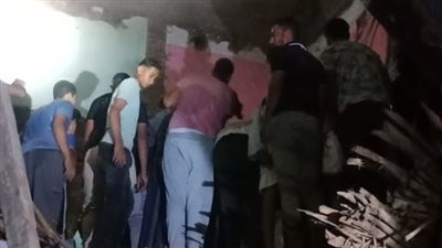 البيت وقع فجأة.. التصريح بدفن جثامين أب ونجليه ضحايا حادث انهيار منزل بسوهاج