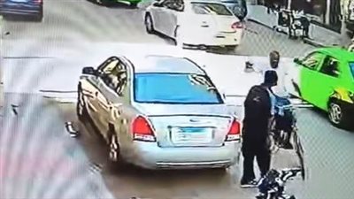الأمن يفحص مقطعًا يتضمن صفع شاب لآخر من ذوي الهمم بالمنوفية | فيديو