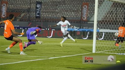 شيكو بانزا يفوز بجائزة أفضل لاعب في مباراة الزمالك وفاركو 