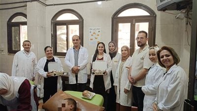 مستشفى طهطا العام بسوهاج يوزع حلوى المولد النبوي على مرضى الغسيل الكلوي| صور