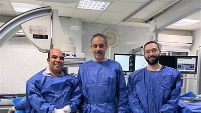 فريق طبي بمستشفى جامعة أسيوط ينجح في إنقاذ شاب كان مصابا بنزيف حاد