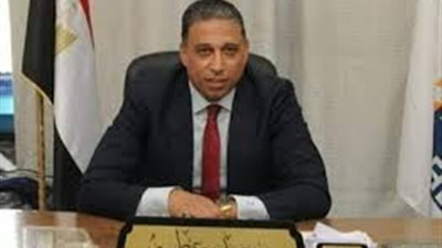 حالتهم مستقرة.. وكيل تعليم الجيزة يتوجه لمستشفى أم المصريين للاطمئنان على الطلاب المصابين باختناق إثر حريق