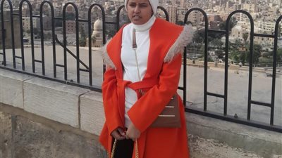 تغلبت على الظروف وتحلم بلقاء شيخ الأزهر.. طالبة كفيفة من سوهاج الأولى على الإعدادية الأزهرية تنتظر التكريم