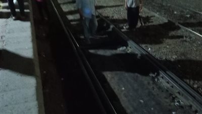 مصرع شخص دهسًا أسفل عجلات القطار بالمنيا 