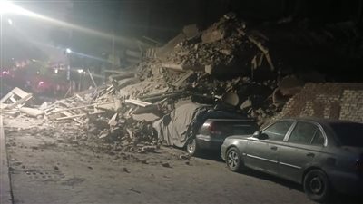 جهات التحقيق تعاين عقار باب الشعرية المنهار