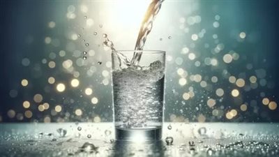هل المياه الفوارة تؤثر على إنقاص الوزن؟ .. تعرف على التفاصيل 