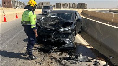 دون إصابات.. الحماية المدنية ترفع آثار حادث تصادم على طريق العين السخنة بعد تسرب بقعة زيت